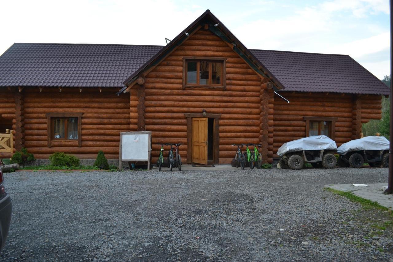 Roksolana Hotel Izki Exterior photo